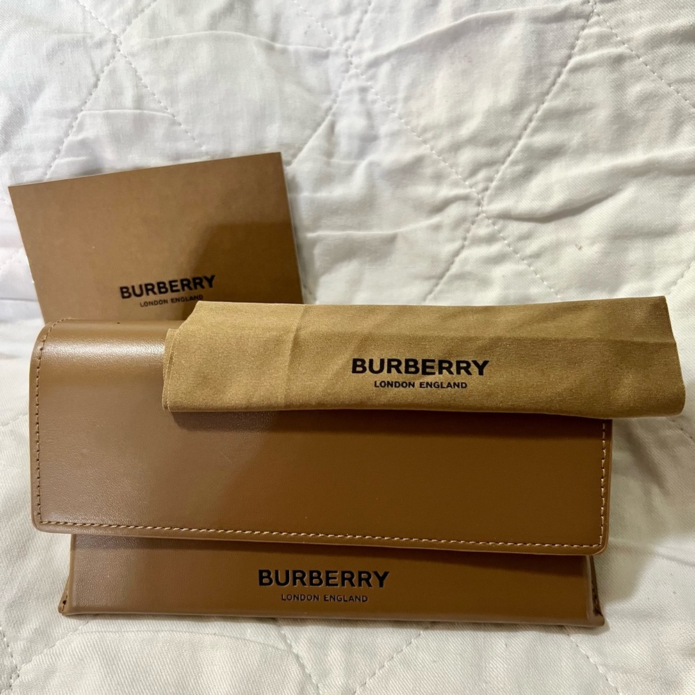 Burberry eyeglasses case